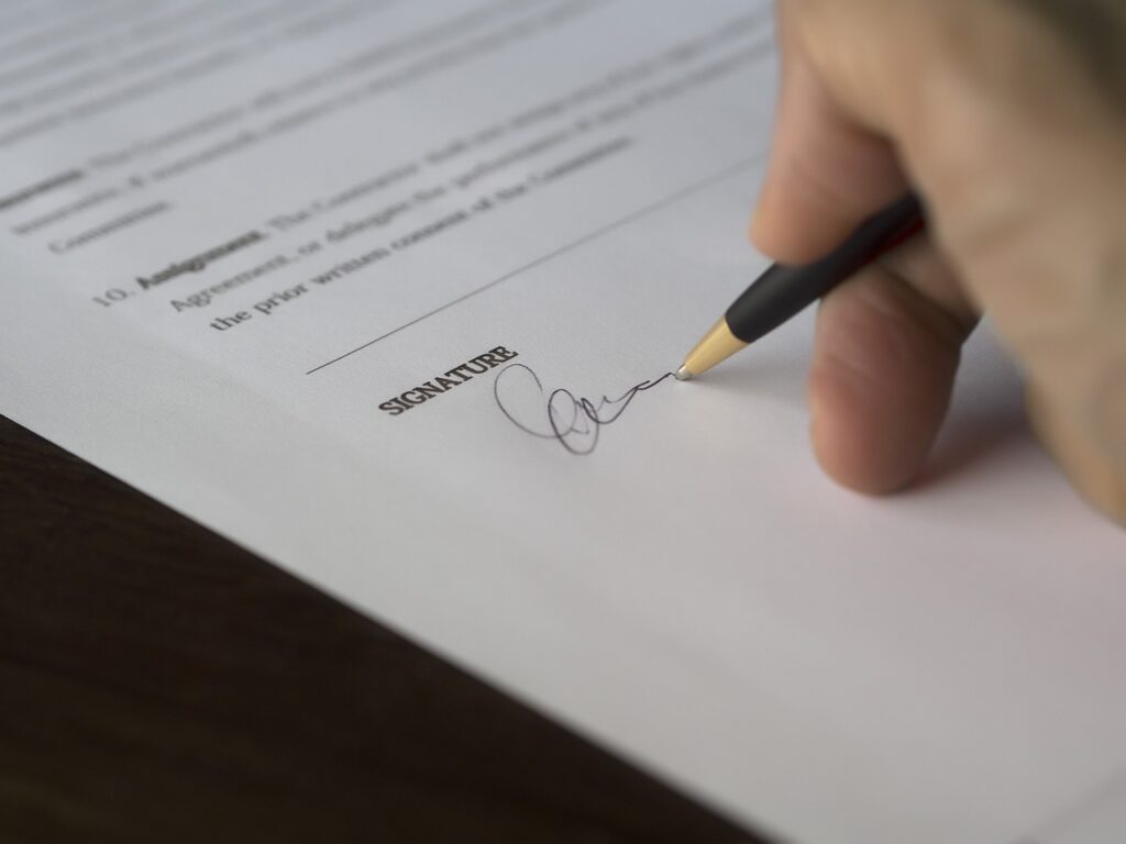 business-signature-contract-962355 business, signature, contract-962355.jpg